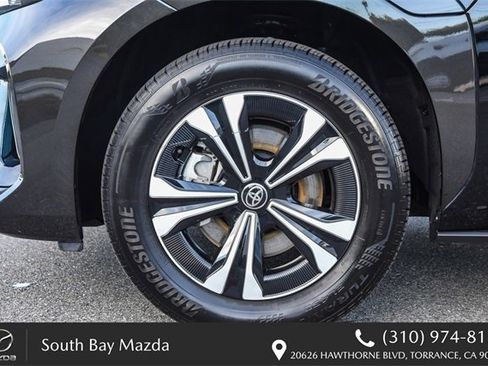 Used 2023 Toyota bZ4X XLE image 11