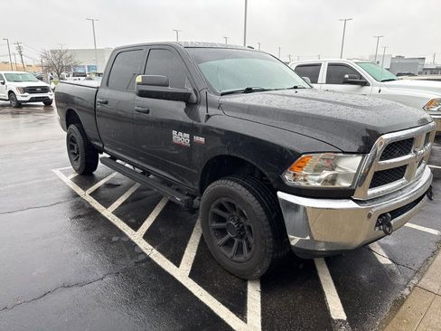 Used 2018 RAM 2500 Tradesman w/ Chrome Appearance Group image 2