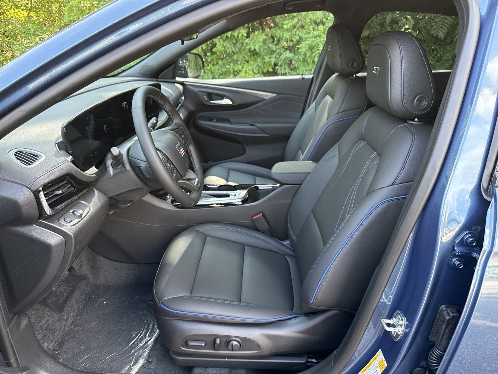 New 2026 Buick Envista Sport Touring w/ Convenience I Package FWD image 13