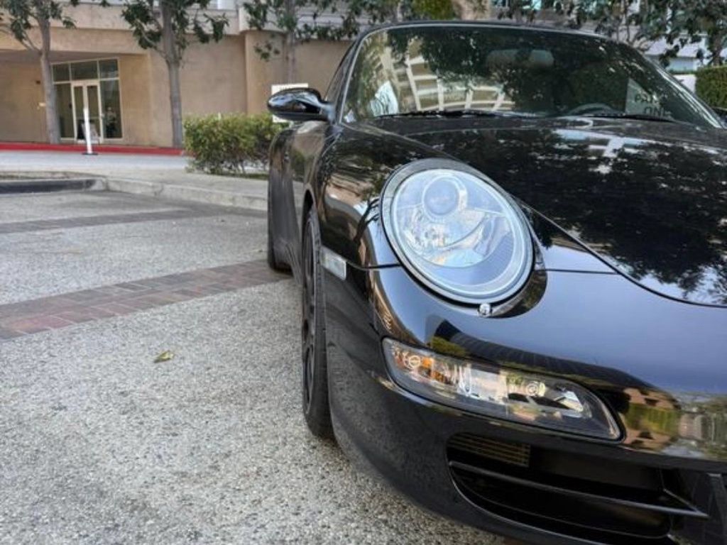 Used 2008 Porsche 911 Carrera 4S AWD/4WD image 3