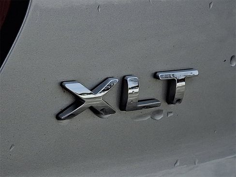 Used 2018 Ford Explorer XLT w/ Equipment Group 202A image 33