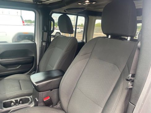 Used 2021 Jeep Wrangler Unlimited Sport AWD/4WD image 18