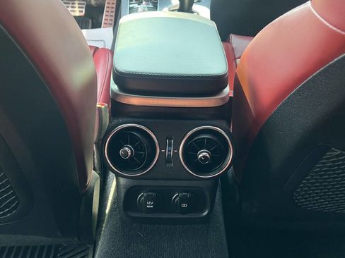 Used 2021 Kia Stinger GT2 image 26