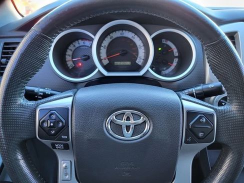 Used 2015 Toyota Tacoma 4x4 Double Cab image 22