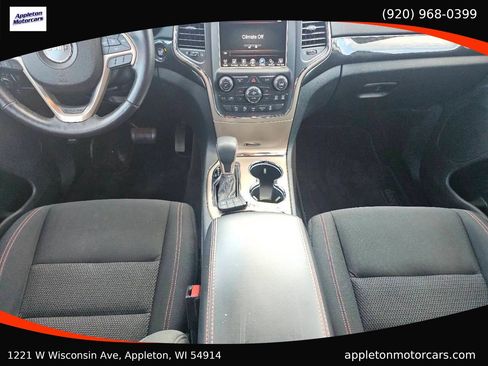 Used 2016 Jeep Grand Cherokee Laredo 75th Anniversary image 22