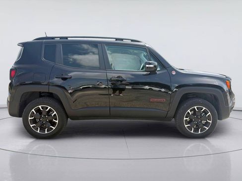 Used 2023 Jeep Renegade Trailhawk AWD/4WD image 2