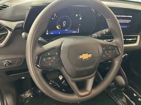 Used 2025 Chevrolet TrailBlazer LT image 13