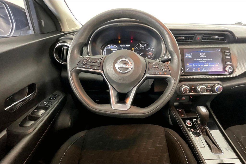 Used 2023 Nissan Kicks SV FWD image 6