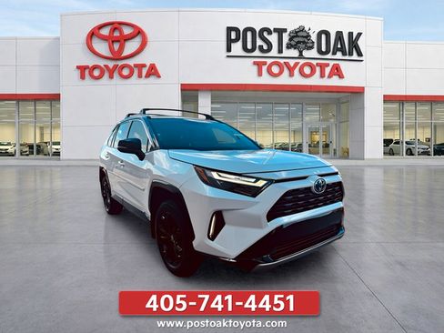 Used 2023 Toyota RAV4 XSE AWD/4WD image 10