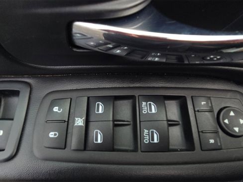 Used 2017 Dodge Grand Caravan SE w/ Power Window Group image 31