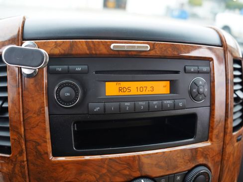 Used 2013 Mercedes-Benz Sprinter 2500 image 18