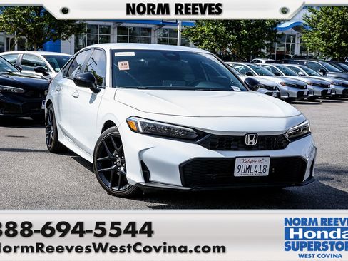 Used 2025 Honda Civic Sport image 1