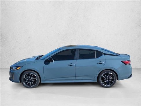 New 2025 Nissan Sentra SR w/ SR Premium Package FWD image 4