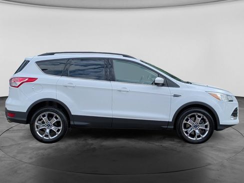 Used 2015 Ford Escape SE w/ Equipment Group 201A AWD/4WD image 8