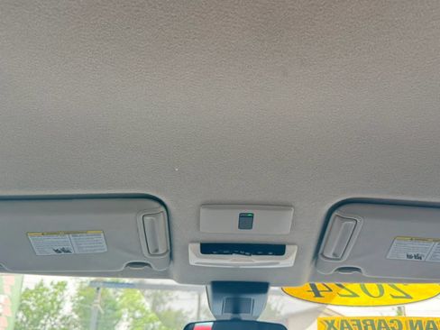 Used 2024 Nissan Kicks SR FWD image 14
