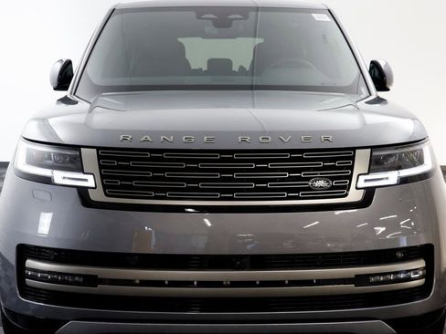 New 2025 Land Rover Range Rover SE image 24