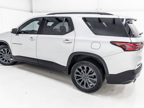 Used 2022 Chevrolet Traverse RS FWD image 4