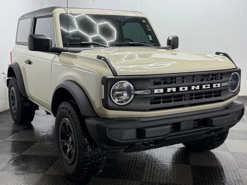 Used 2025 Ford Bronco 2-Door image 1