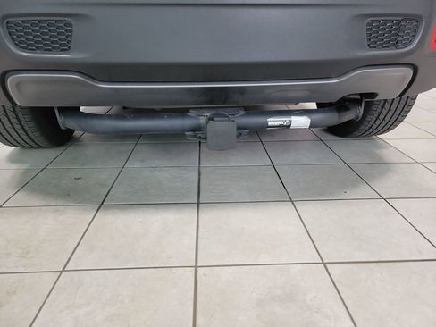 Used 2023 Jeep Renegade Limited image 18