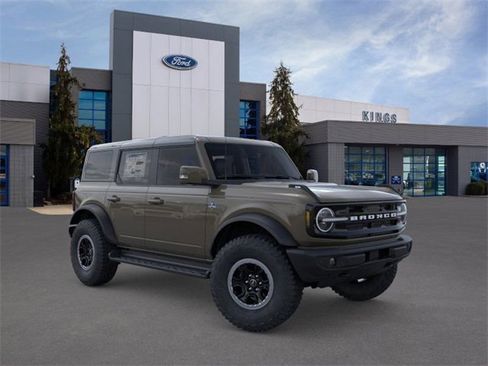 New 2025 Ford Bronco Outer Banks w/ Sasquatch Package image 7