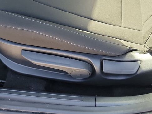 Used 2025 Hyundai Elantra Sport image 18