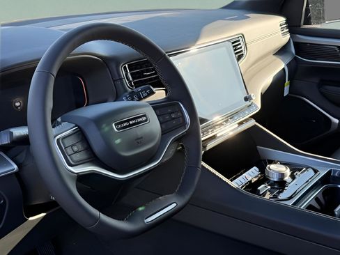 New 2026 Jeep Grand Wagoneer Limited AWD/4WD image 19