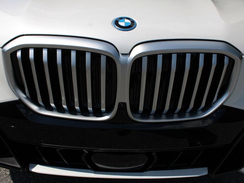 New 2026 BMW X5 xDrive50e w/ M Sport Package image 48