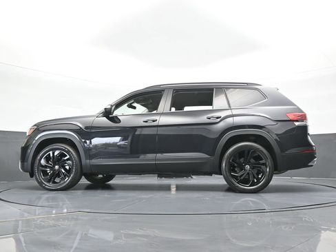 Used 2022 Volkswagen Atlas SE w/ Black Wheel Package image 59