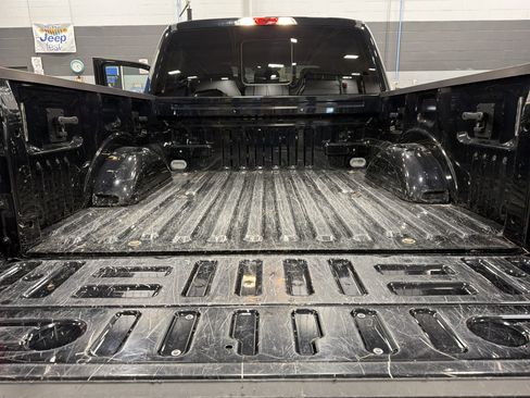 Used 2016 Ford F150 Lariat image 21