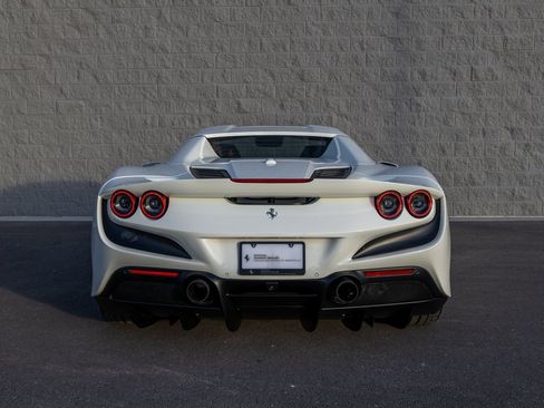 Certified 2023 Ferrari F8 Tributo RWD image 9