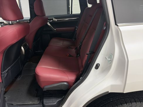 Used 2021 Lexus GX 460 Premium image 29