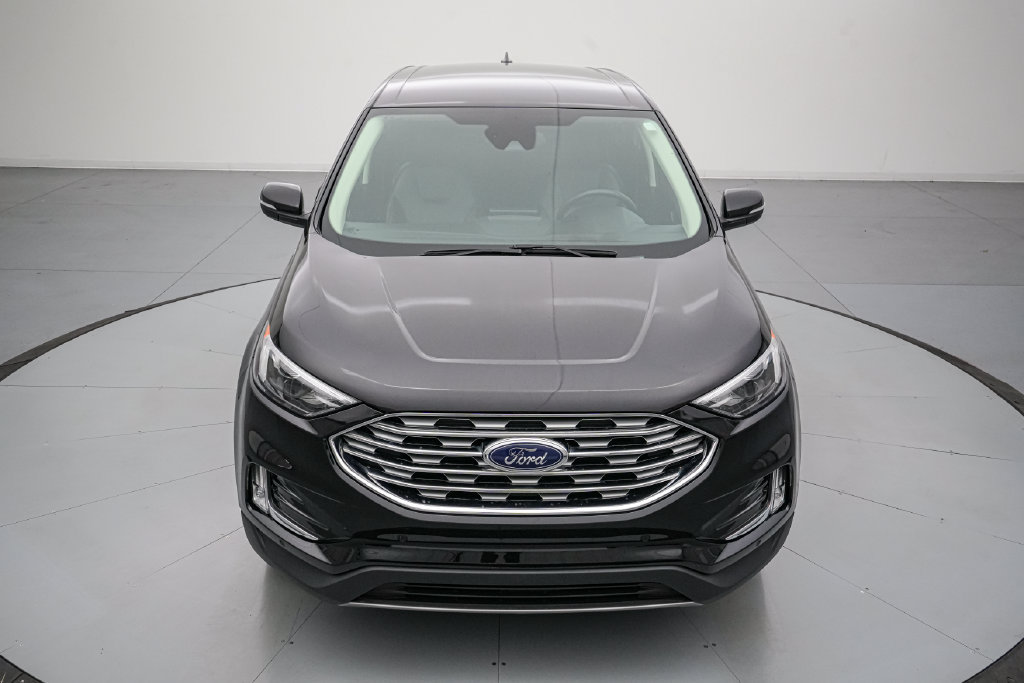 Certified 2023 Ford Edge Titanium AWD/4WD image 9