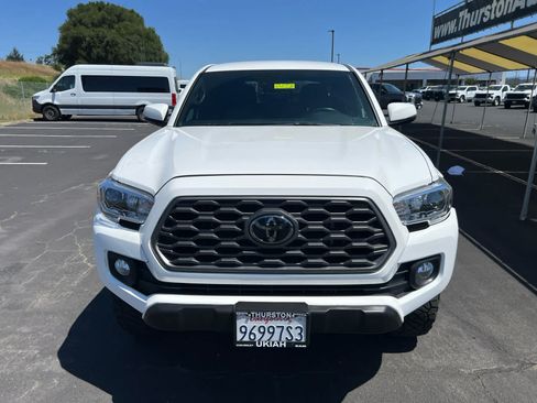 Used 2023 Toyota Tacoma TRD Off-Road AWD/4WD image 4