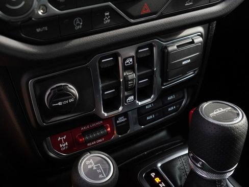 New 2026 Jeep Gladiator Mojave image 16