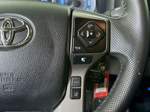 Used 2022 Toyota Tacoma SR5 w/ Technology Package RWD image 17