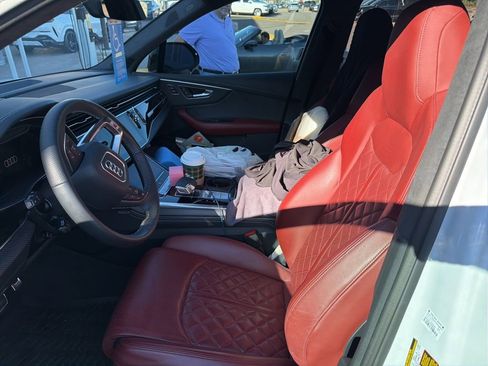 Used 2025 Audi SQ7 Prestige image 4