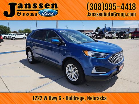 Used 2024 Ford Edge SEL image 4