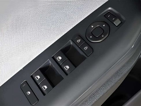 Certified 2025 Kia K4 EX FWD image 9
