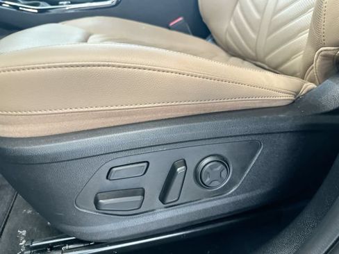 Certified 2025 Kia Sorento SX Prestige w/ Olive Brown Leather Package AWD/4WD image 16