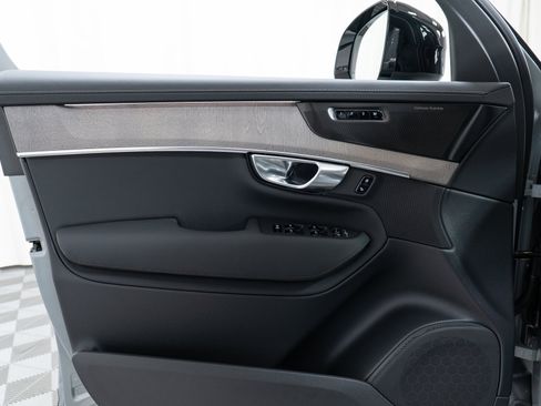 New 2026 Volvo XC90 B6 Ultra w/ Lounge Package image 11