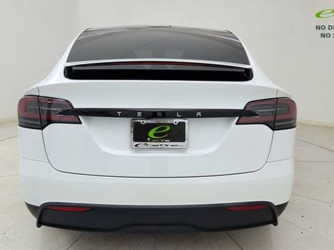 Used 2024 Tesla Model X AWD/4WD image 5