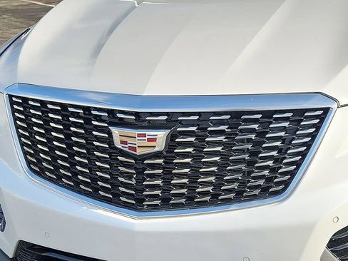 Certified 2022 Cadillac XT5 Premium Luxury image 11