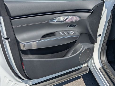 Used 2026 Genesis GV70 2.5T Select image 10