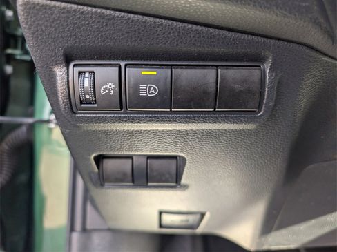 Used 2022 Toyota Corolla Cross LE image 23