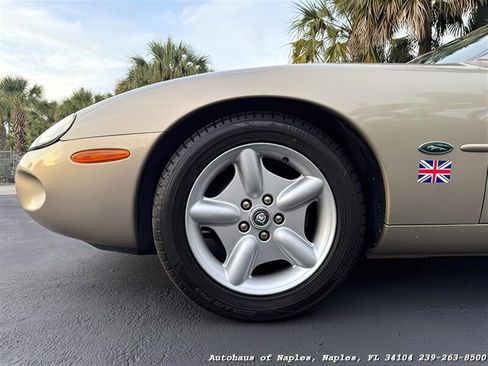 Used 1998 Jaguar XK8 Convertible RWD image 10
