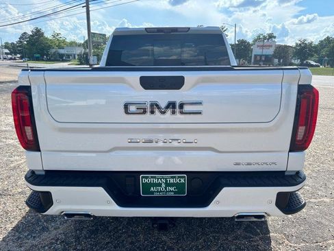 Used 2022 GMC Sierra 1500 Denali Ultimate AWD/4WD image 4