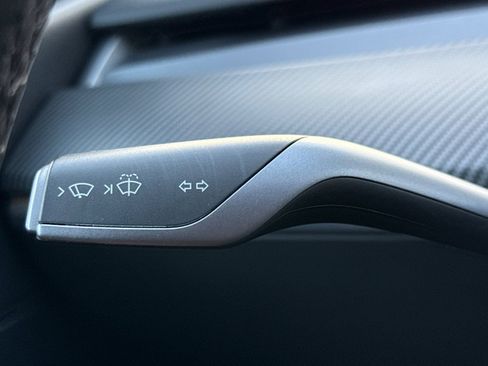 Used 2020 Tesla Model Y Long Range image 29