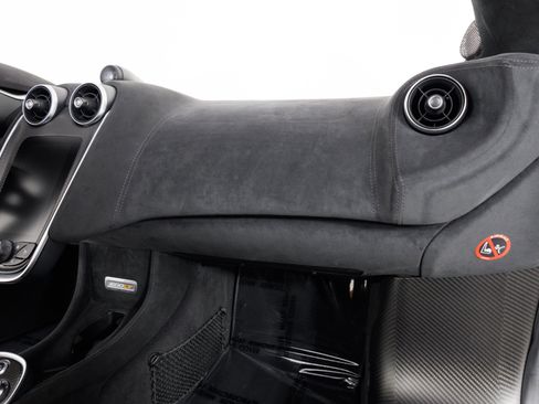 Used 2020 McLaren 600LT Spider RWD image 41