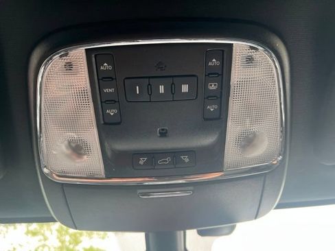 Used 2020 Jeep Grand Cherokee Limited w/ Luxury Group II AWD/4WD image 6