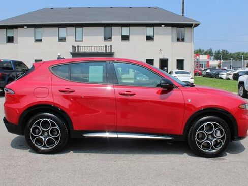 Used 2024 Alfa Romeo Tonale Ti AWD/4WD image 6